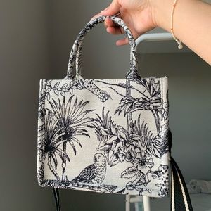 H&M small handbag/shoulder bag(nwt)